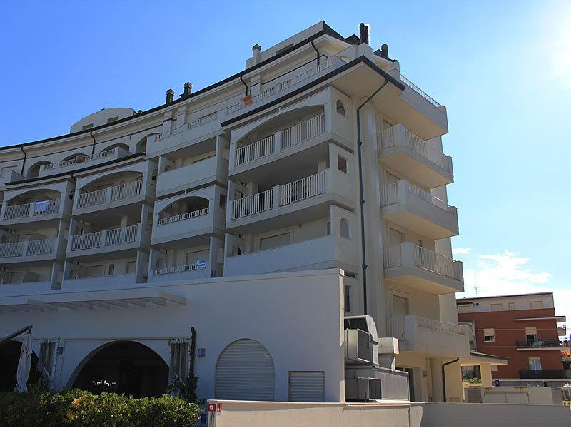Residence A-More Rimini Extérieur photo